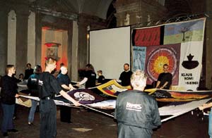 Präsentation des österreichischen Quilt im Museum Moderner Kunst Wien, 16. Mai 1998