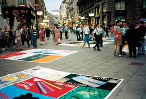 Präsentation des österreichischen Quilt am Wiener Stephansplatz, 23. Juni 1993